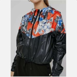 Nike Hyper Femme Crop Jacket Windrunner Floral BV0304 010
